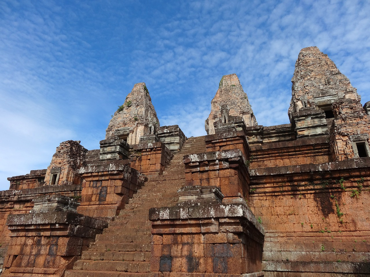 cambodia-1993344_1280-3.jpg