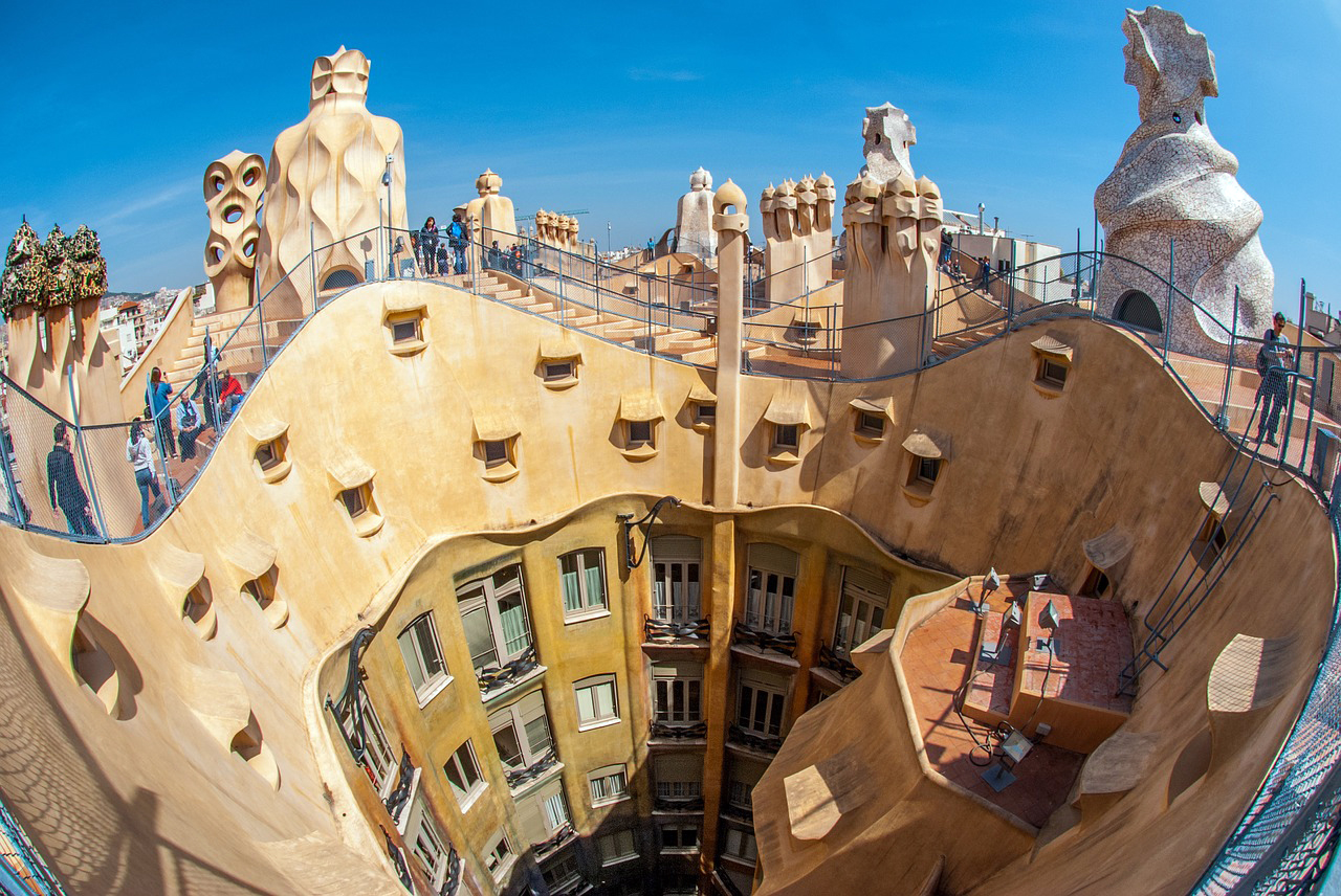 gaudi-1285294_1280-2.jpg
