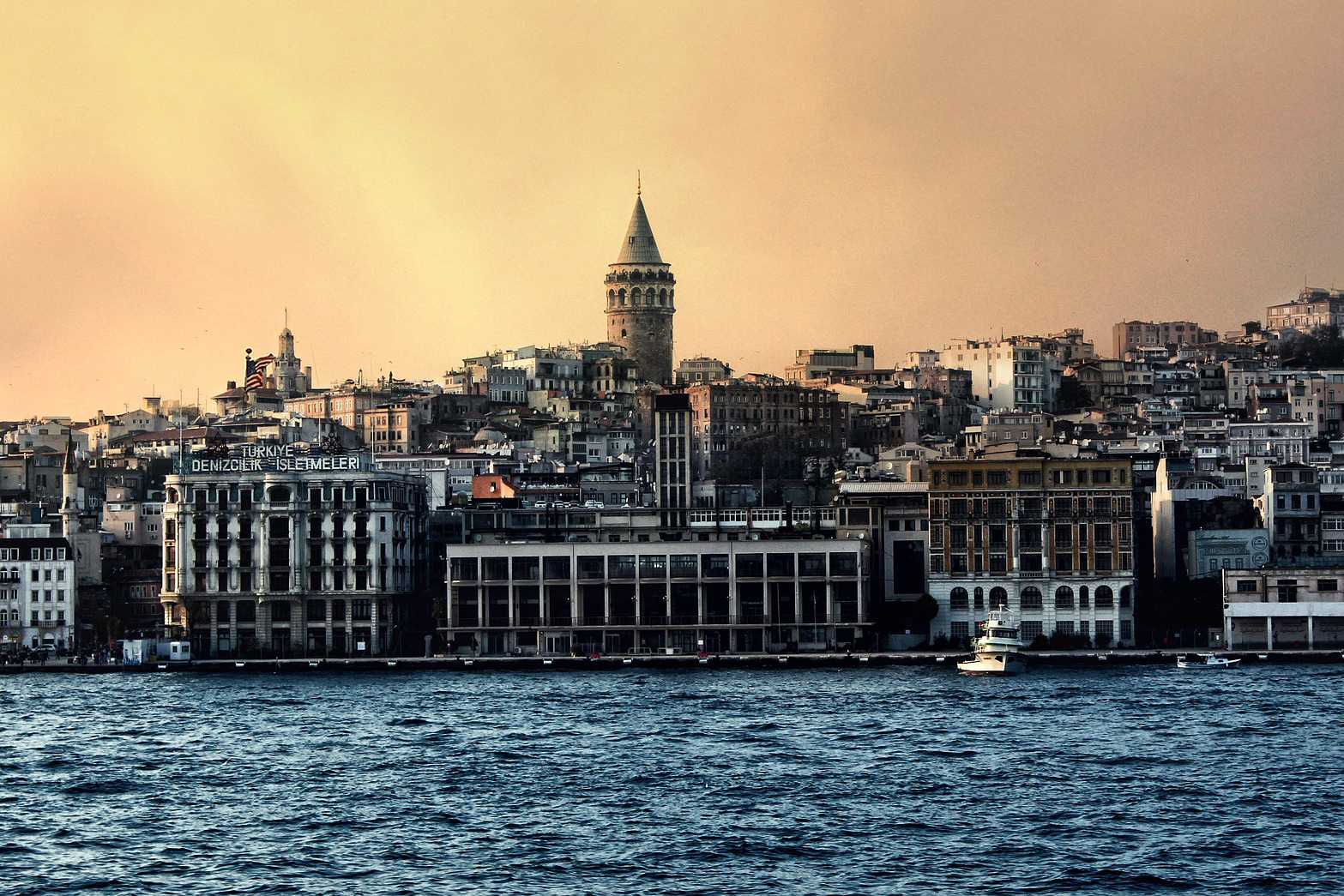 istanbul-1084458_1920-3.jpg